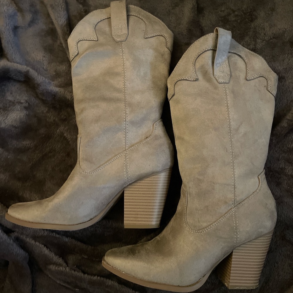 Women's Tan Western Boots